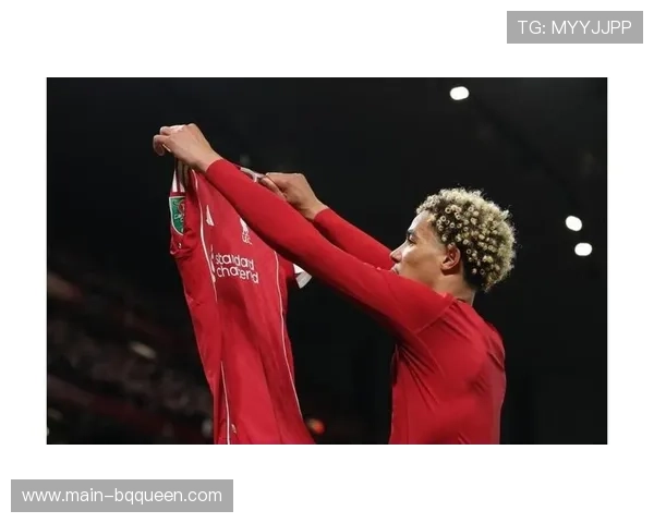 利物浦前锋伊萨克因伤缺阵，埃基蒂克扛起进攻重任